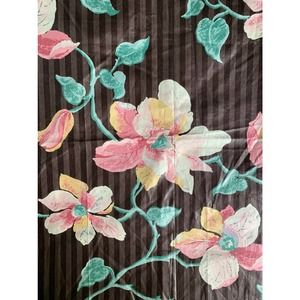 Upholstery Fabric by Vanguard "Seville" Vintage 26" x 26"